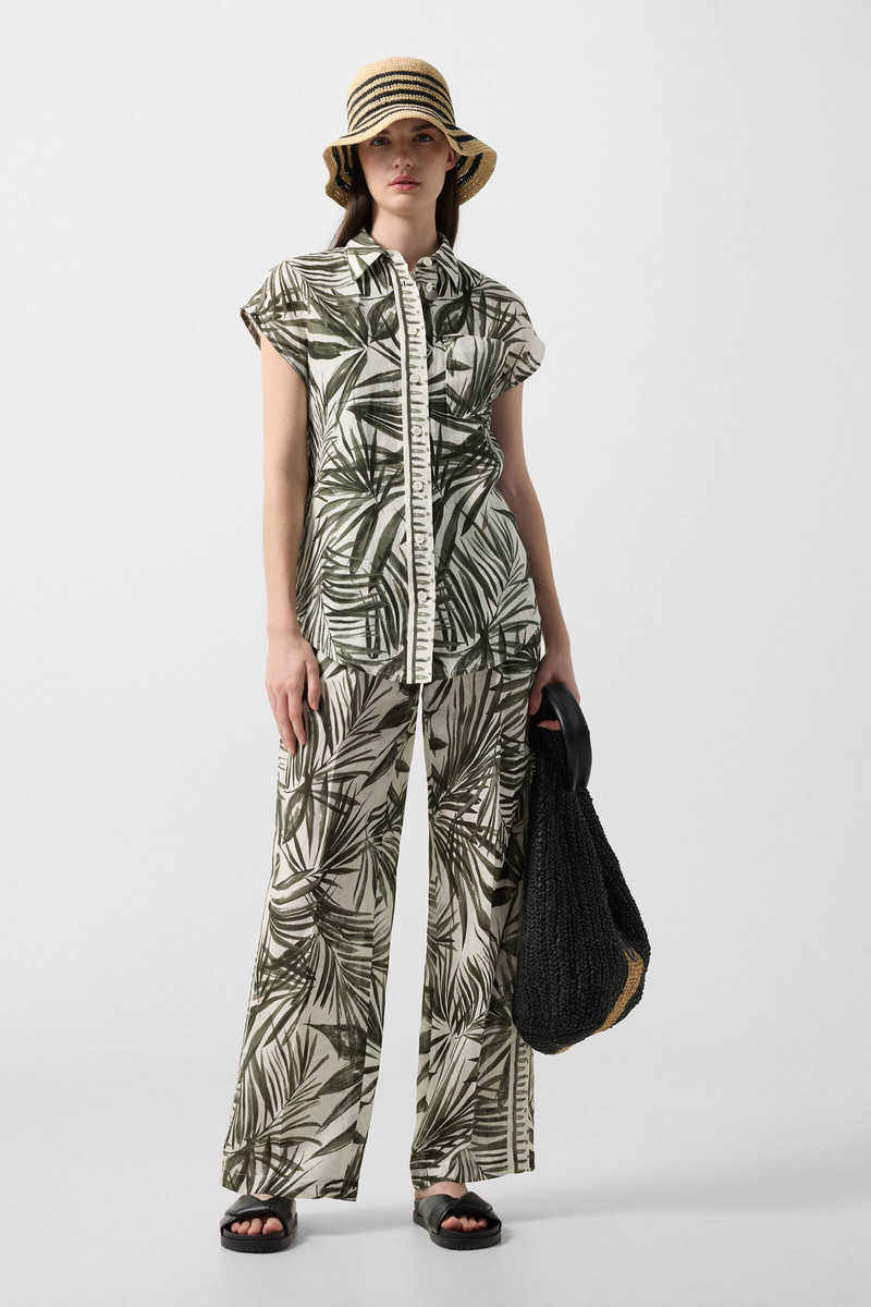 BOGNER Charlet linen blouse in Olive green/cream outlook