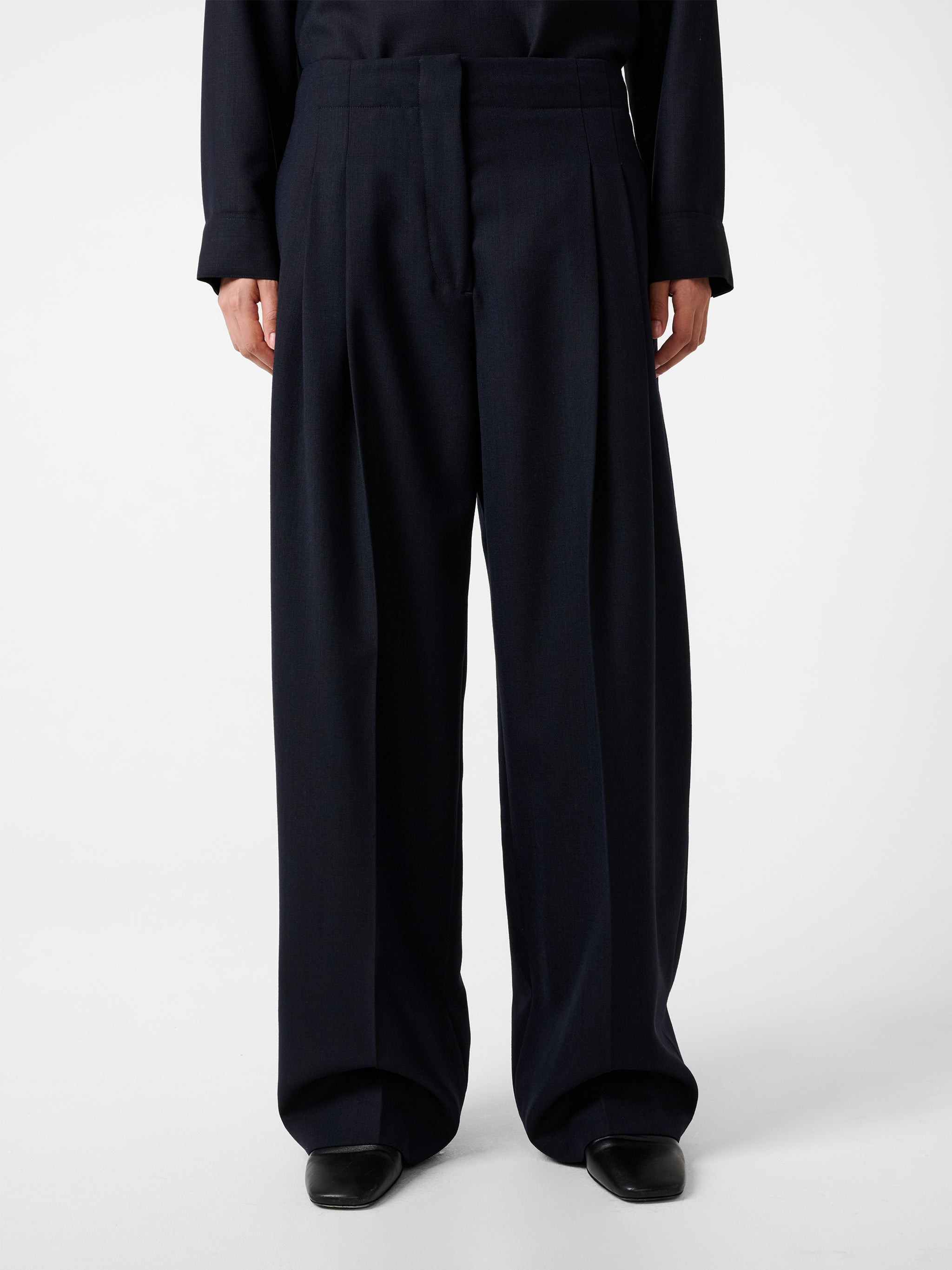 Lira Pant - 4