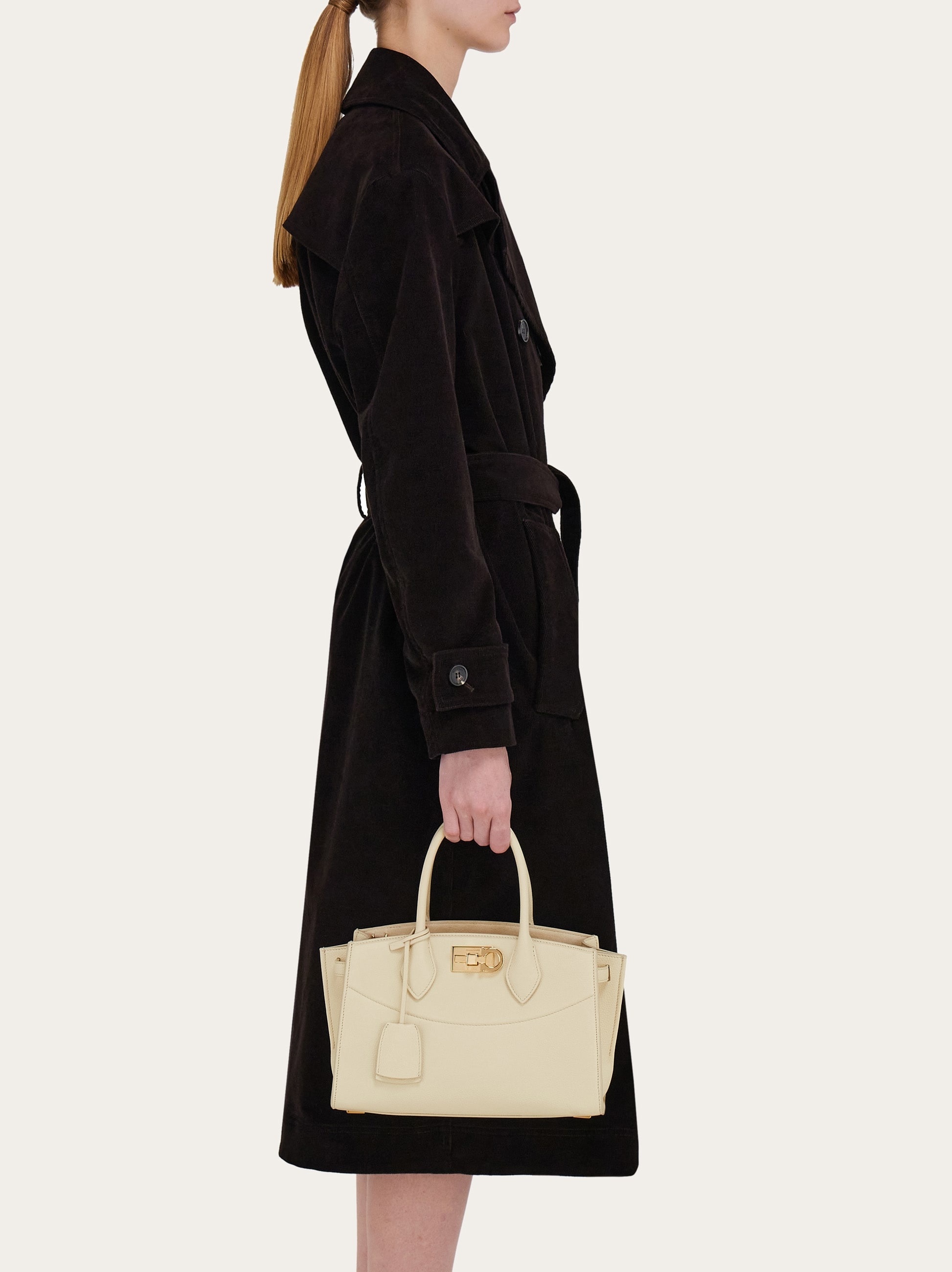 New Ferragamo Studio soft bag (M) - 2