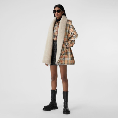 Burberry Fleece-lined Vintage Check Cotton Hooded Cape outlook