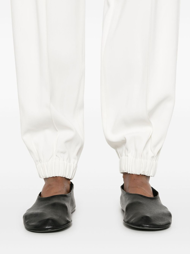 elasticated-waist tapered-leg trousers 5
