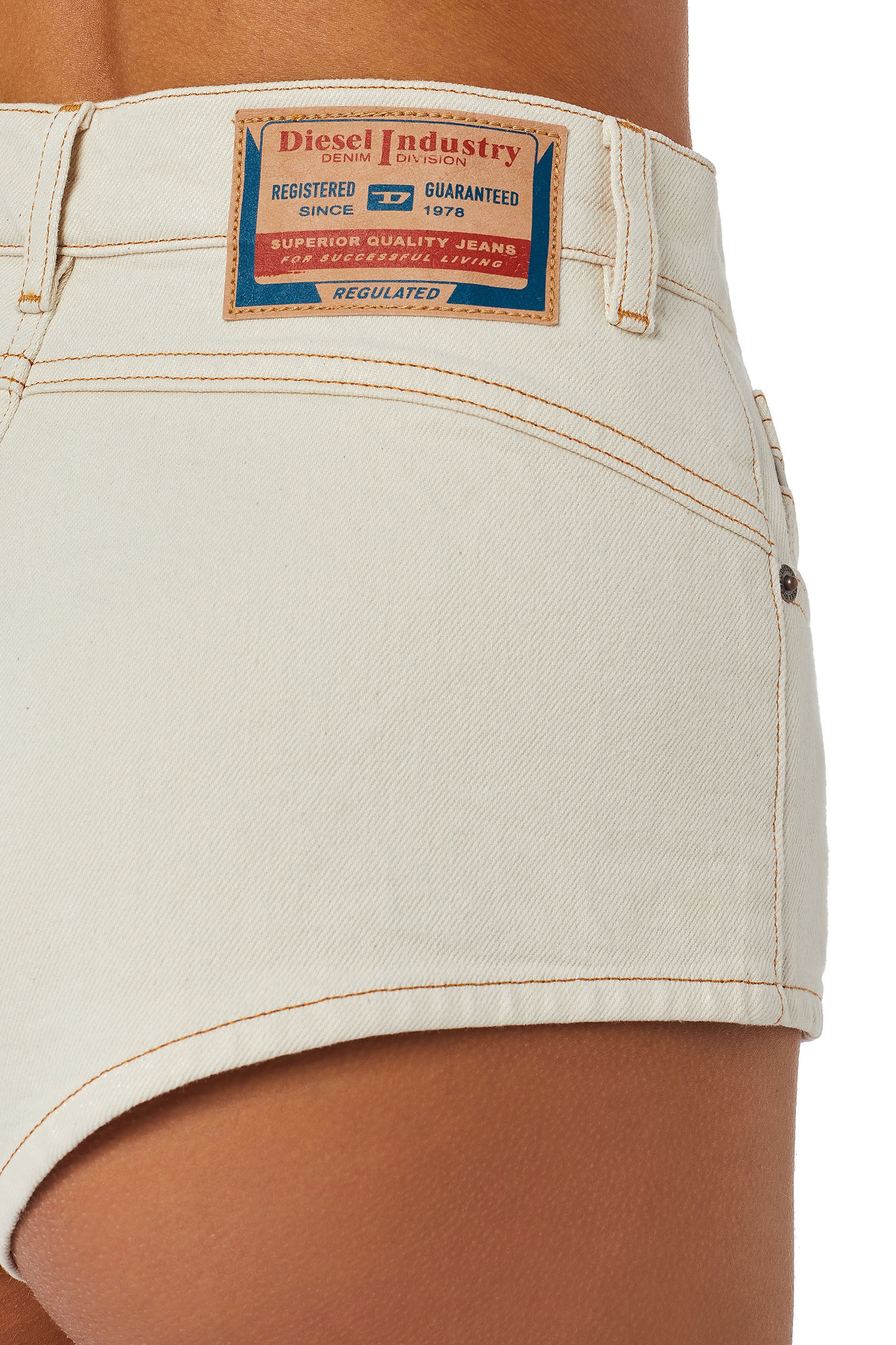 DE-LUNAR HOT PANTS - 4