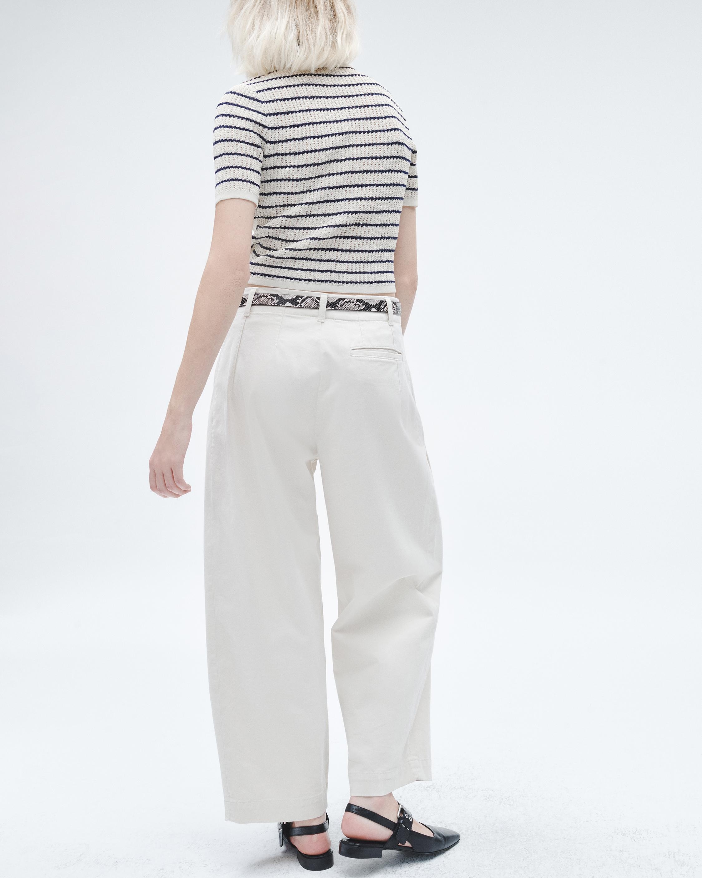 Donovan Cropped Cotton Pant
Relaxed Fit - 4