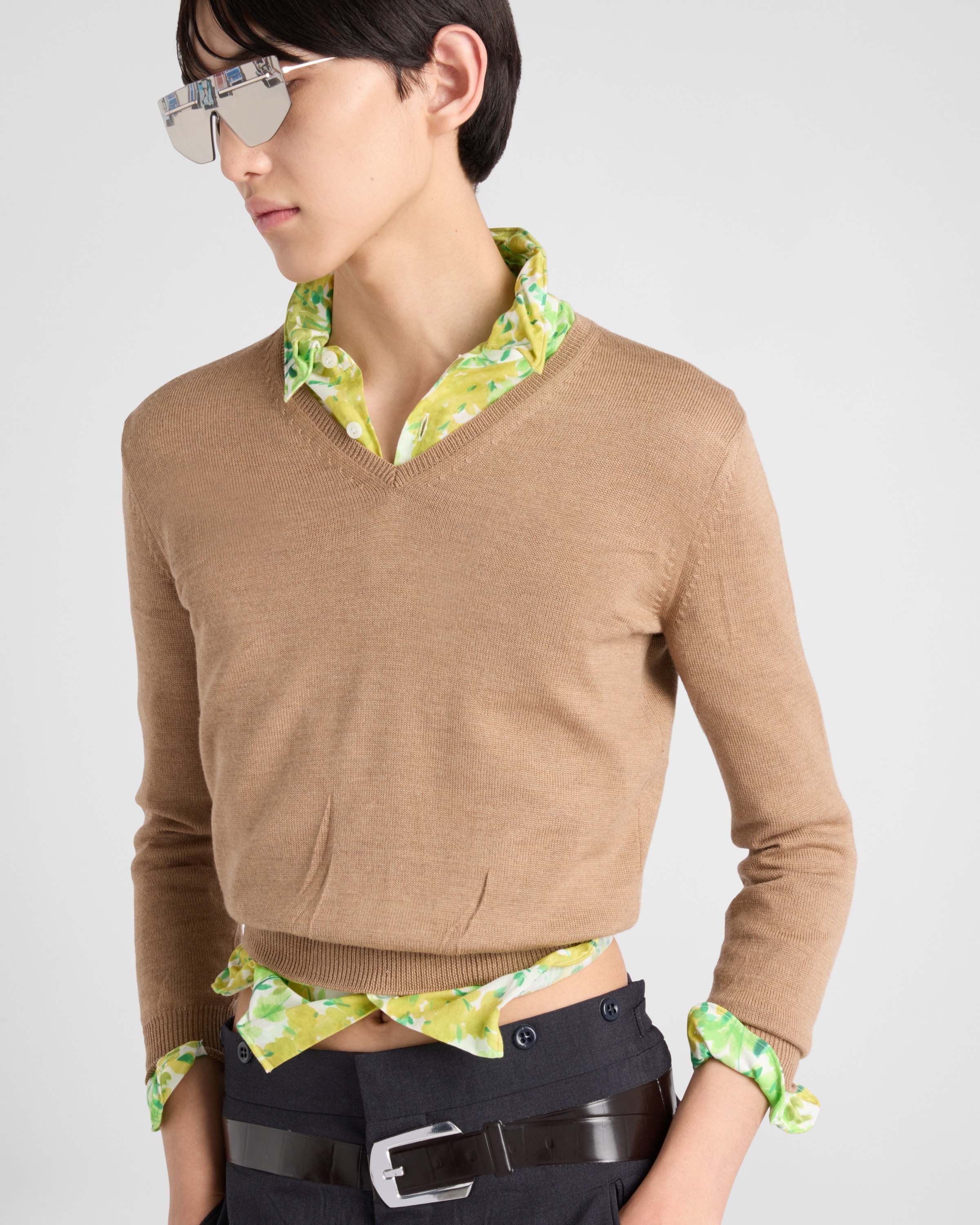 V-neck wool sweater - 3