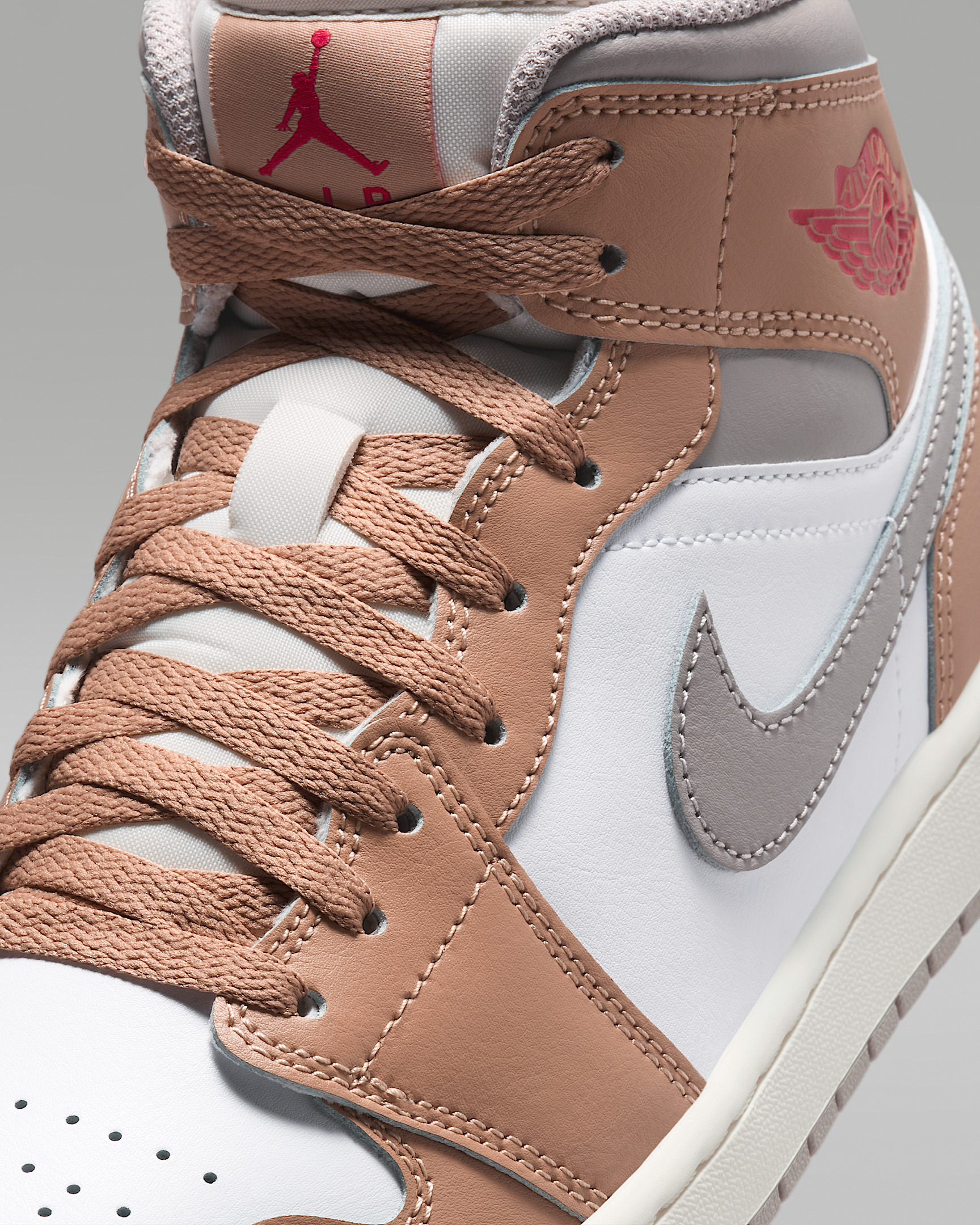 Air Jordan 1 Mid Men's Shoes - 7