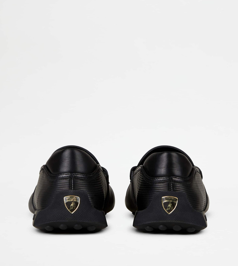 Tod's LOAFERS IN LEATHER - BLACK outlook
