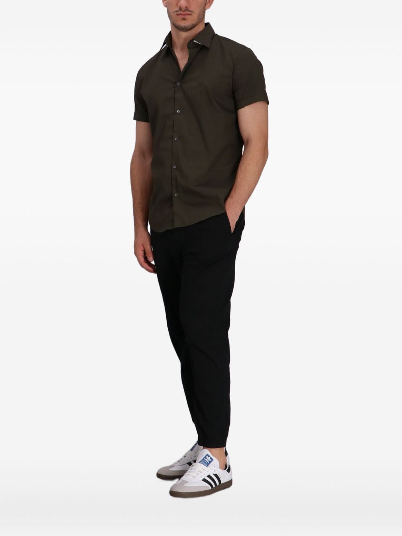 buttoned short-sleeve shirt 4