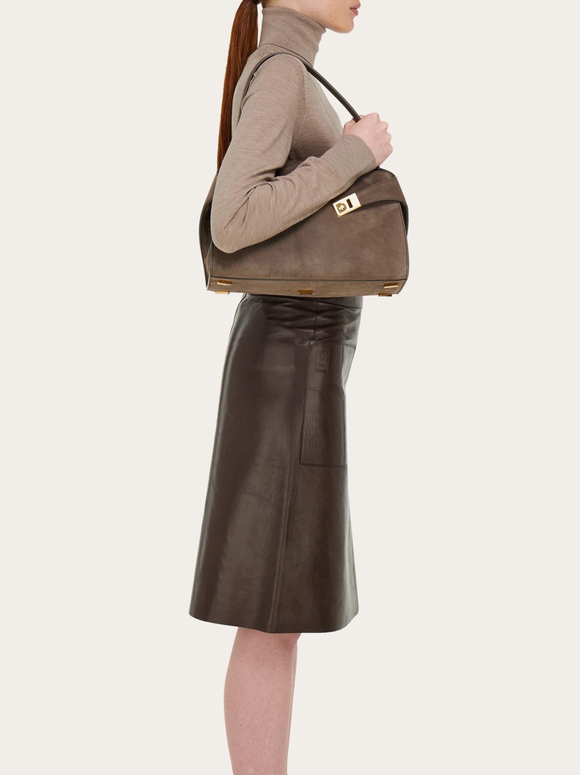 Hug soft bicolor shoulder bag (M) - 2