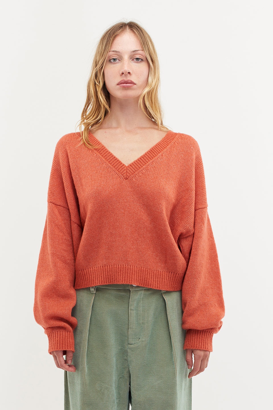 NIMBUS WOMEN'S V-NECK - 2
