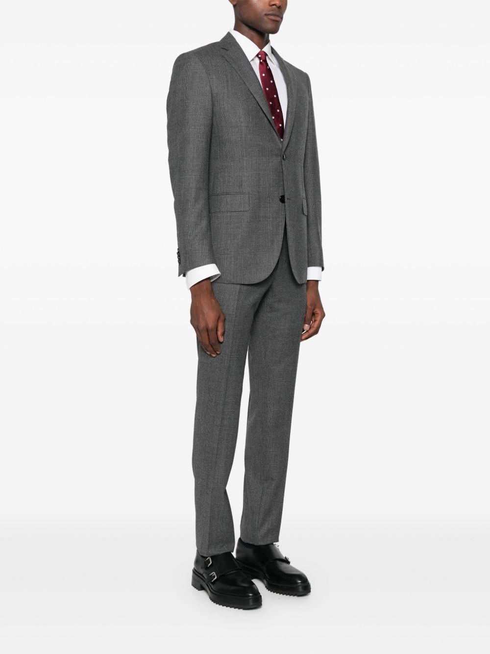 check-pattern suit - 3