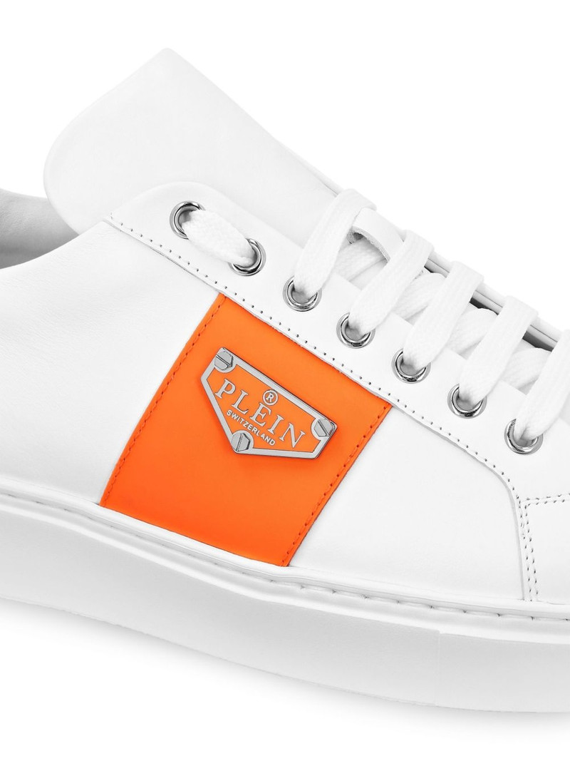 Triangle Plein Lo-Top Sneakers 4