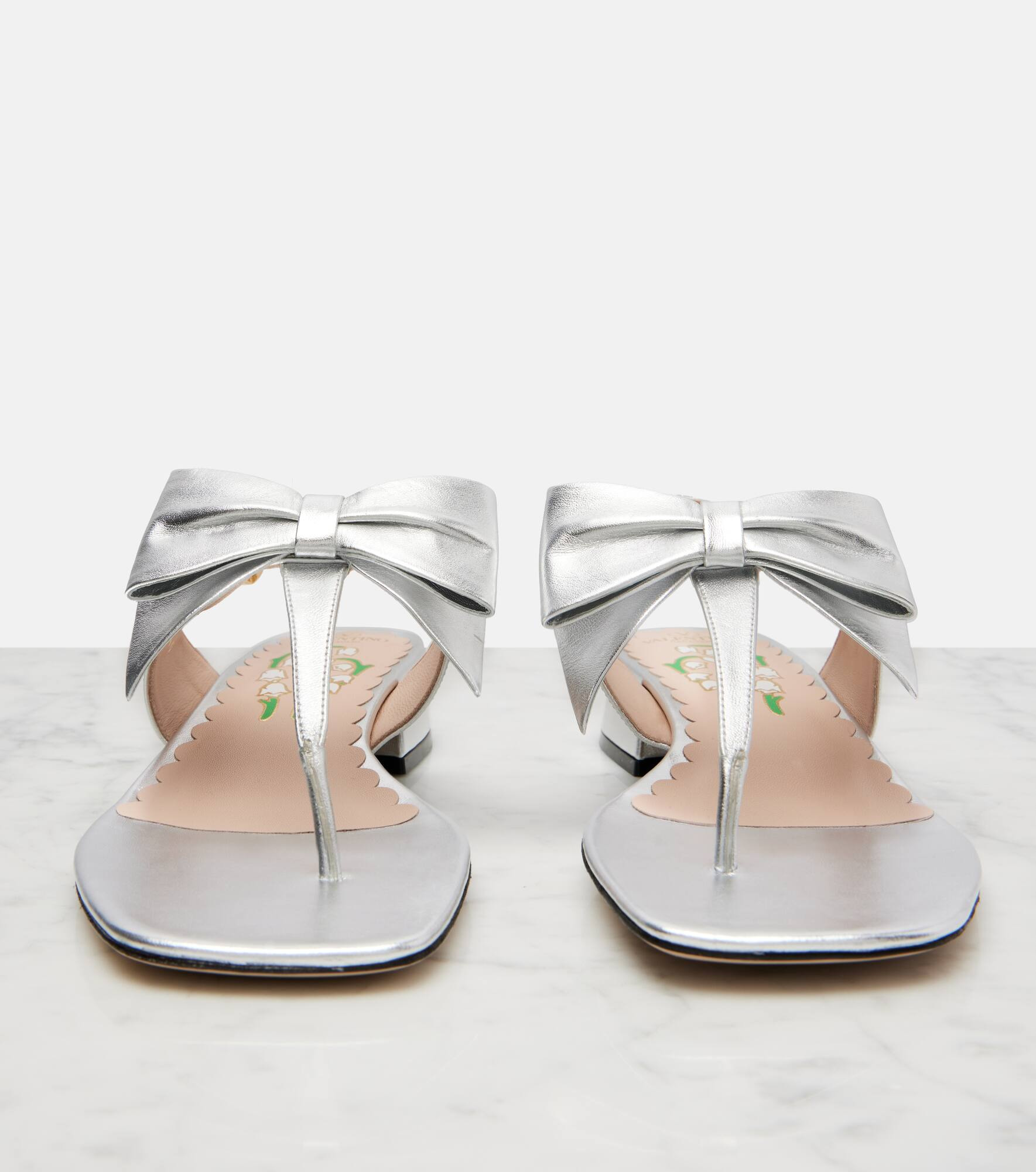 Bowow 25 metallic leather thong sandals - 5