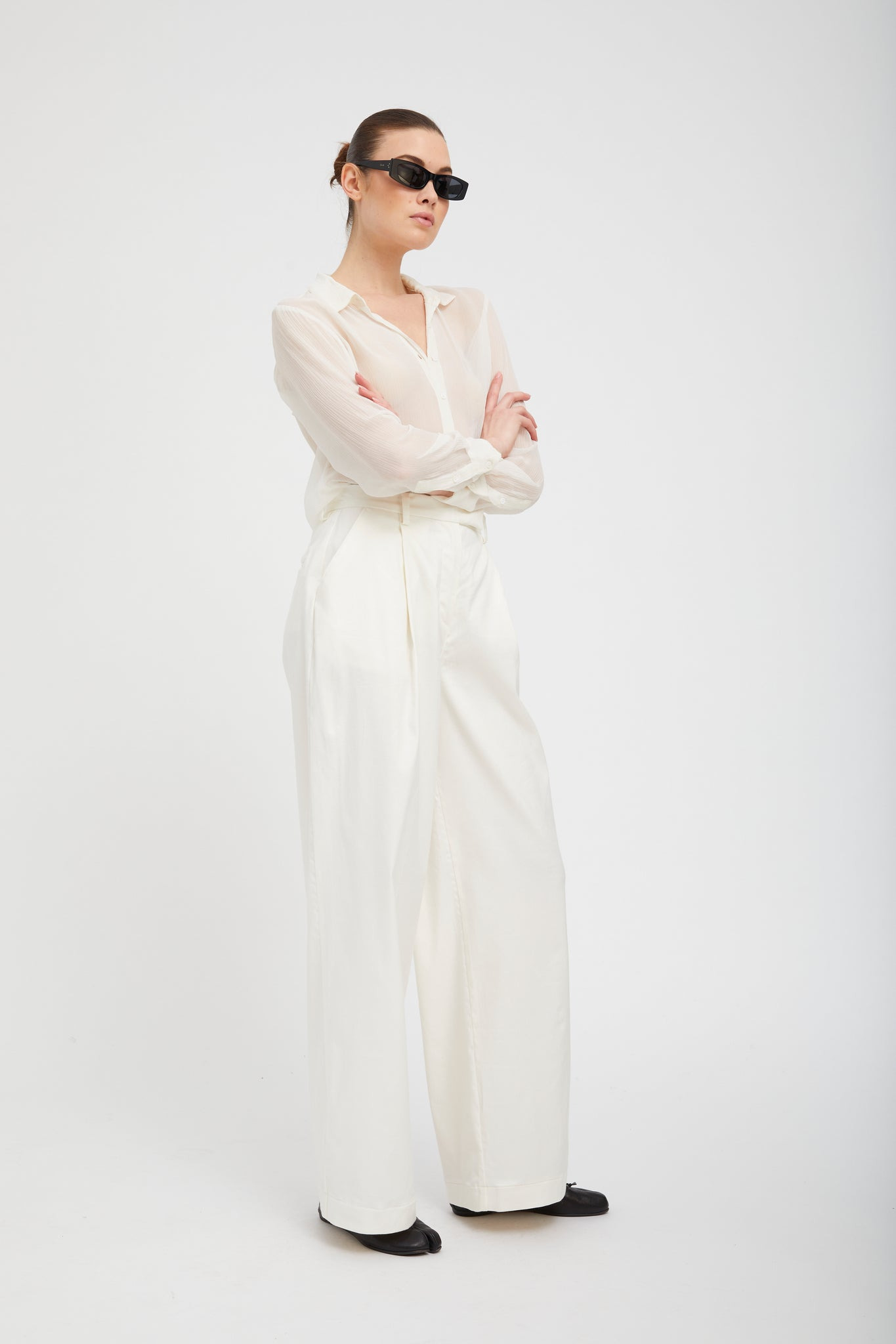 WHITE CRINKLE CHIFFON FITTED BUTTON DOWN - 3