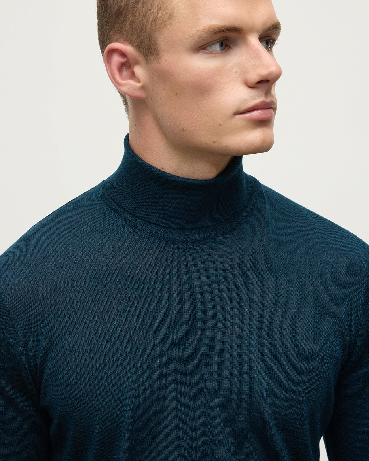 Superfine Cashmere Green Roll Neck Jumper - 5