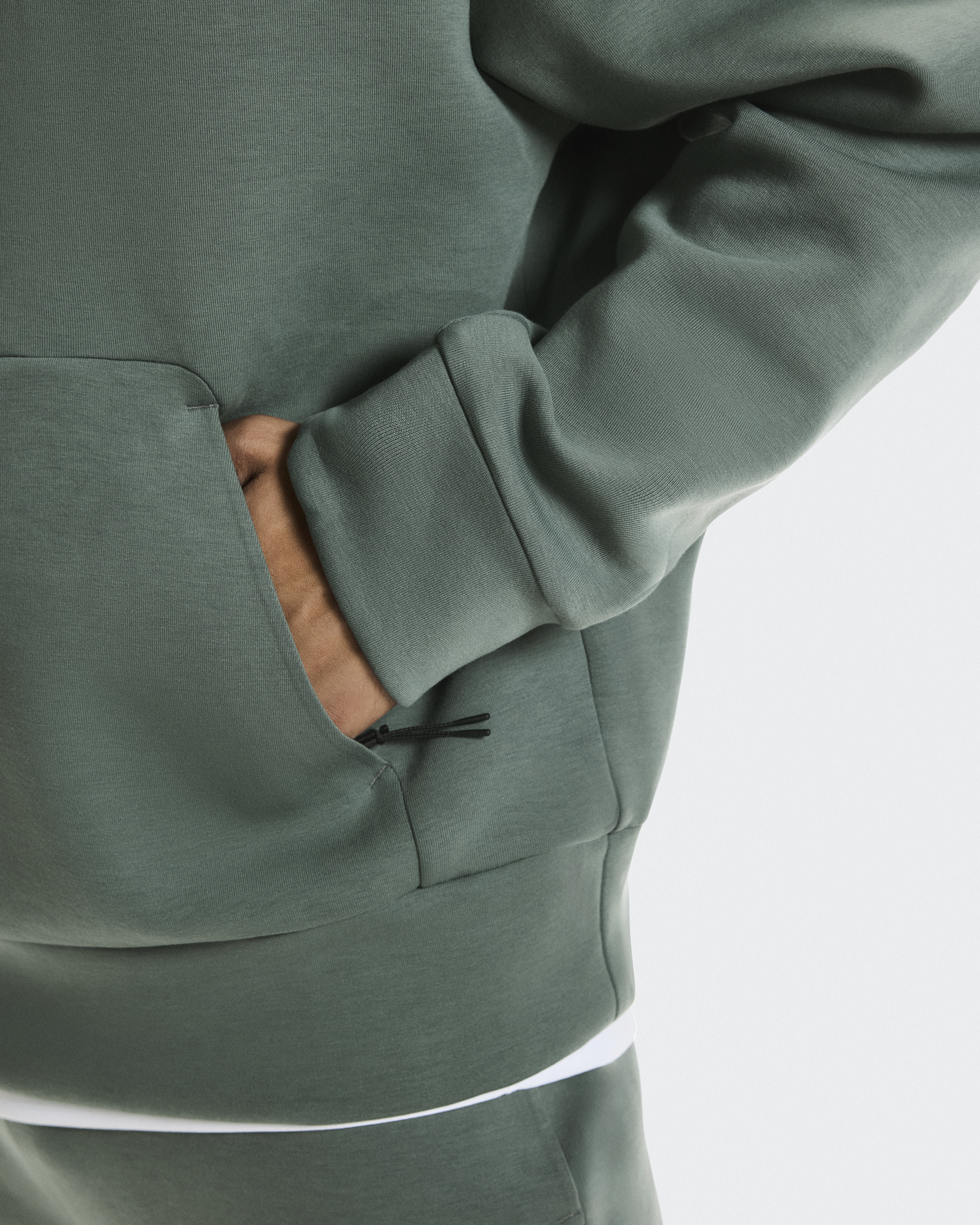 Focus Tech Hoodie - 7