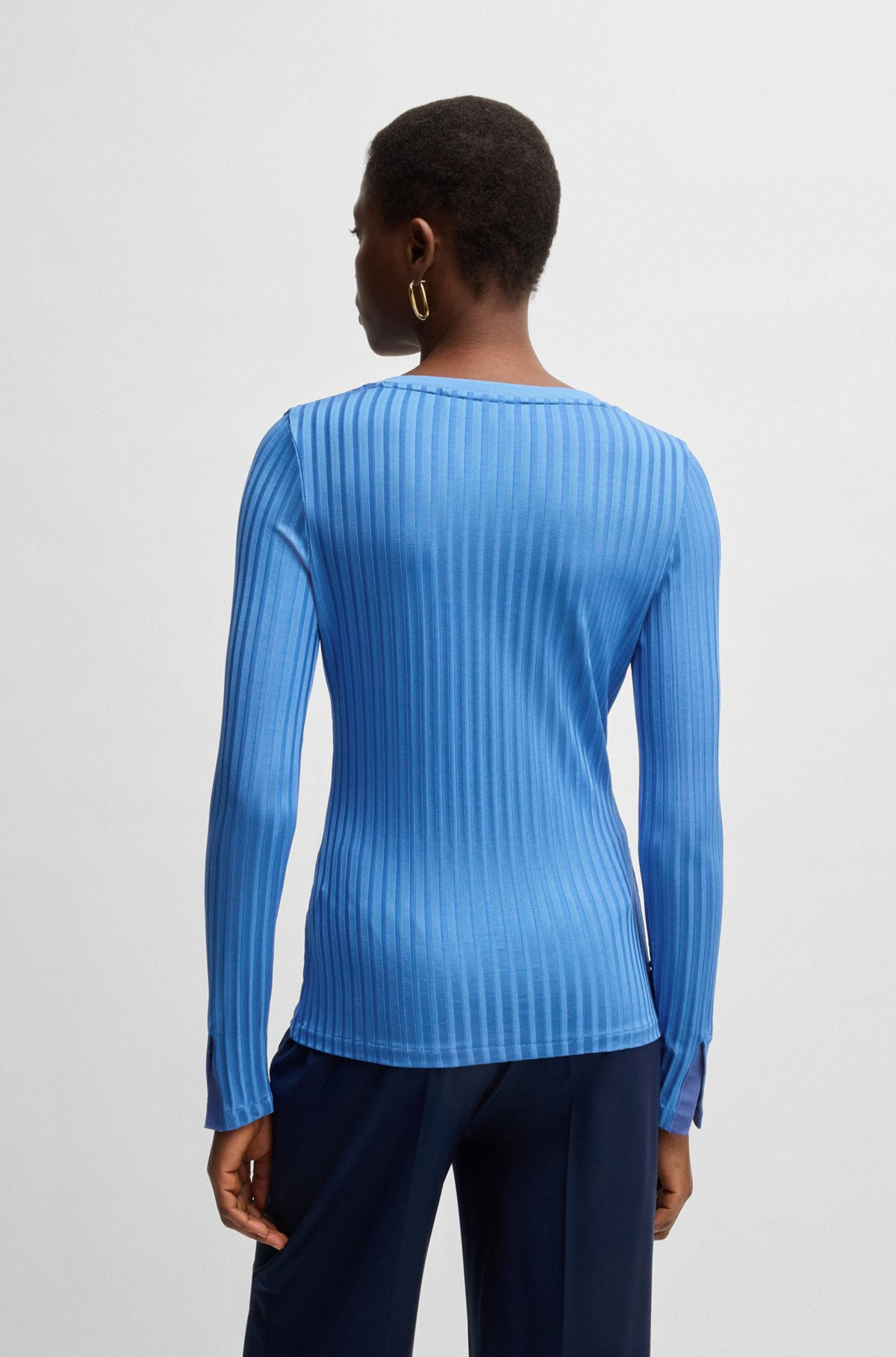 LONG-SLEEVED V-NECK TOP IN LUSTROUS RIBBED JERSEY - 4