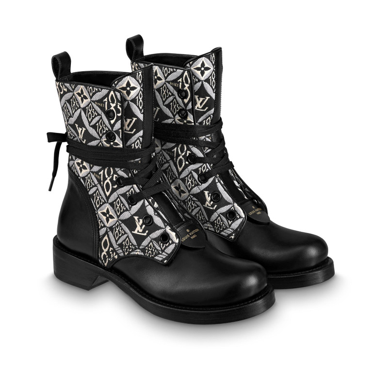 Since 1854 Metropolis Flat Ranger 3