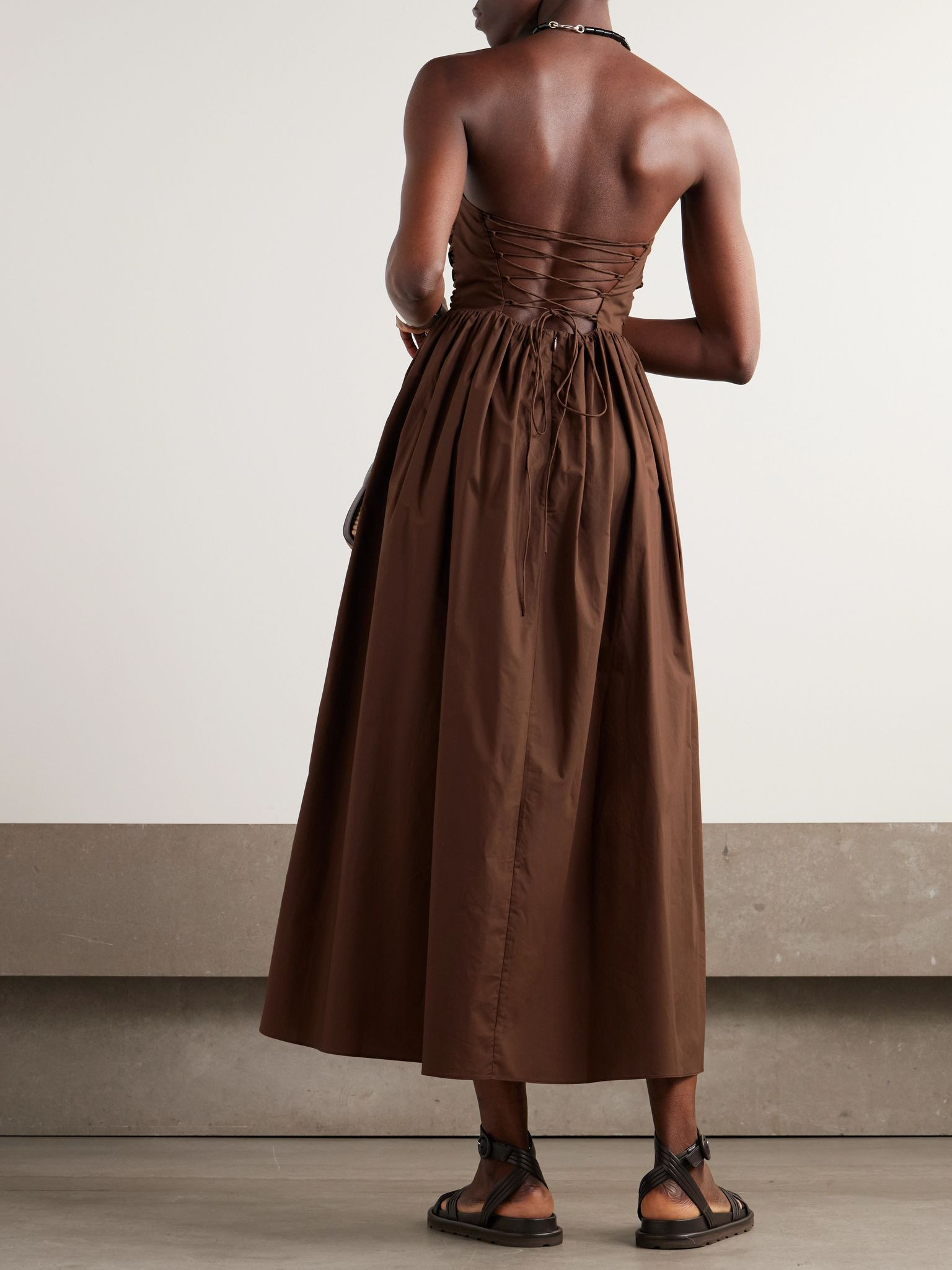 Strapless gathered organic cotton-poplin midi dress Chocolate - 3