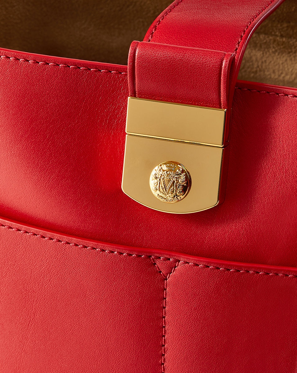 SMALL CREST LOCK BUCKET BAG 3
