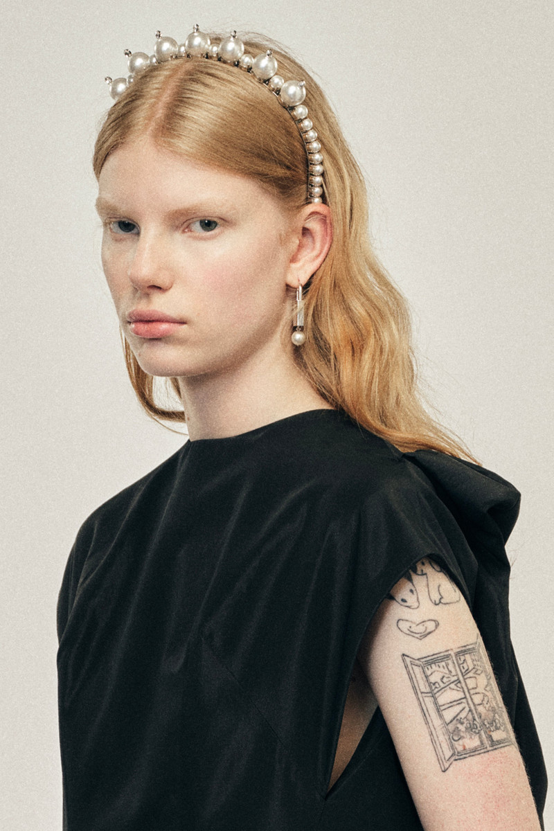 Simone Rocha Pearl & Crystal Tiara Hairband outlook