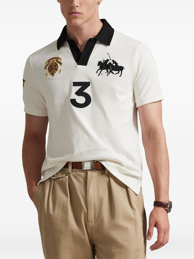 crest-embroidered T-shirt 3