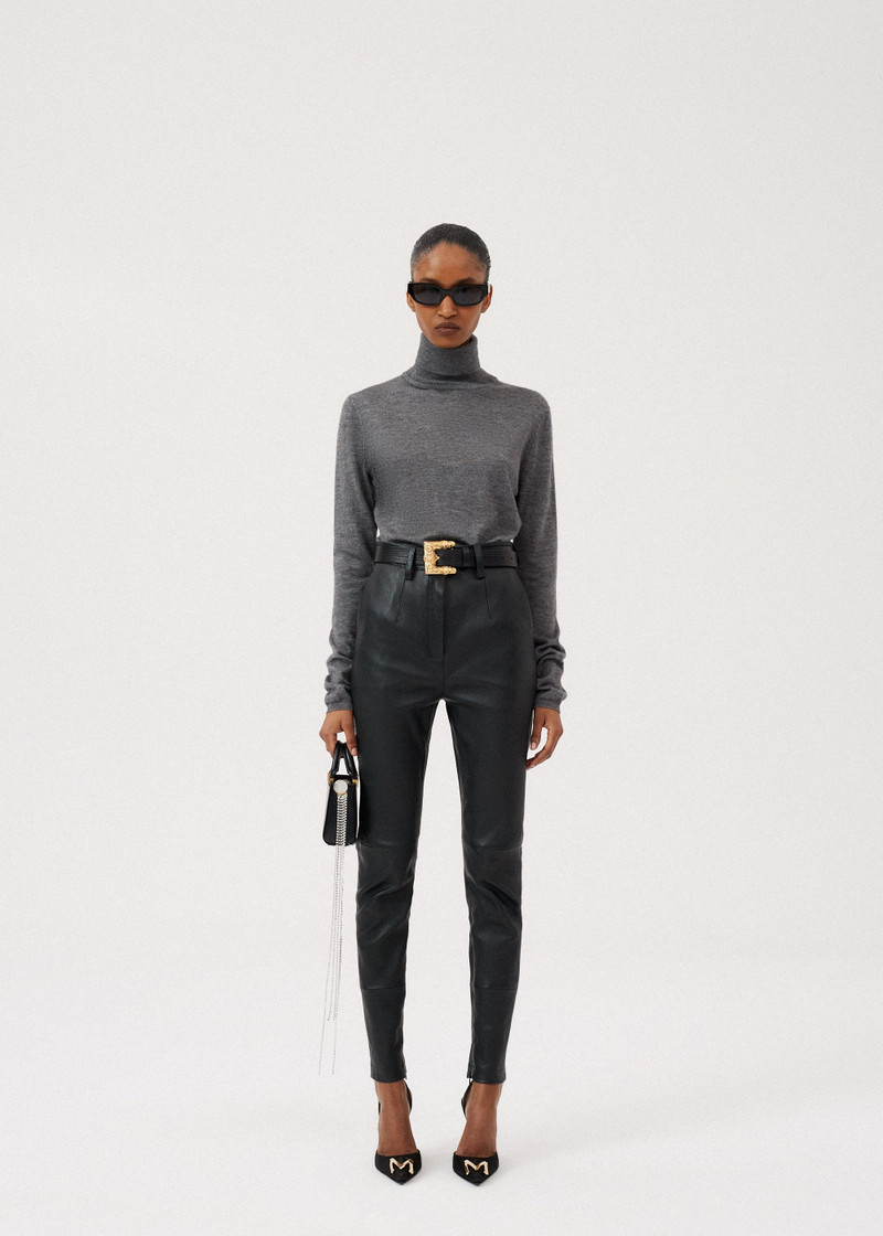 Cashmere turtleneck in dark grey 3