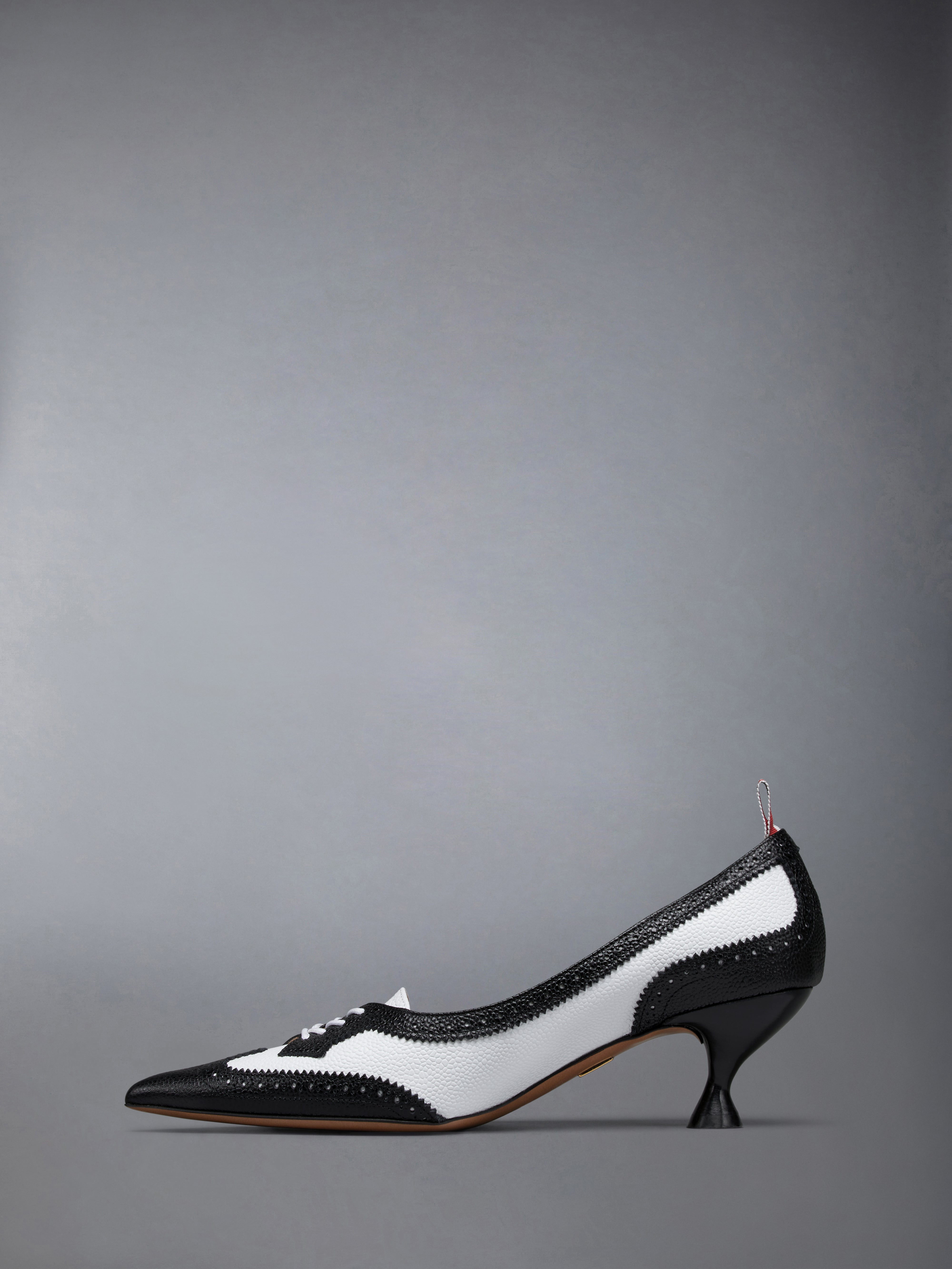 Pebble Grain Wingtip Pump - 3