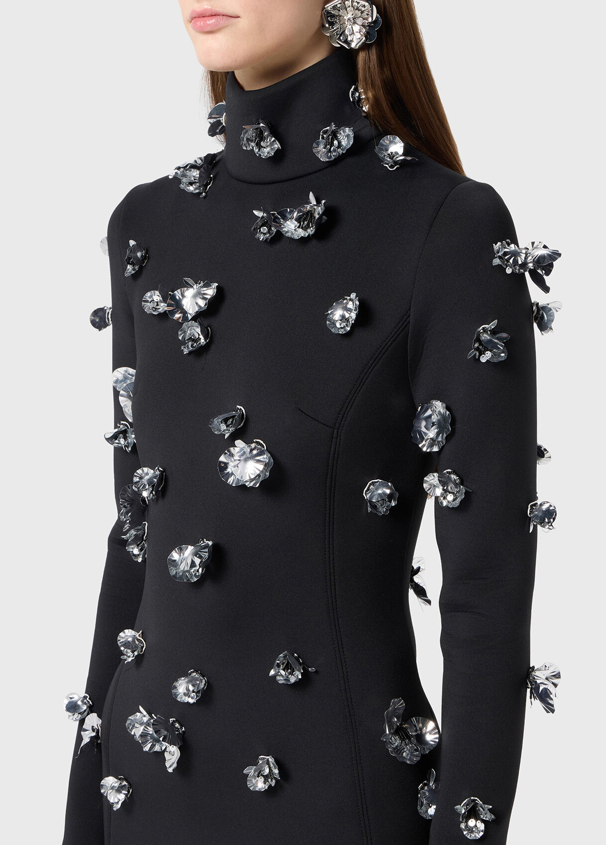 SHORT NEOPRENE DRESS WITH EMBROIDERY - 4