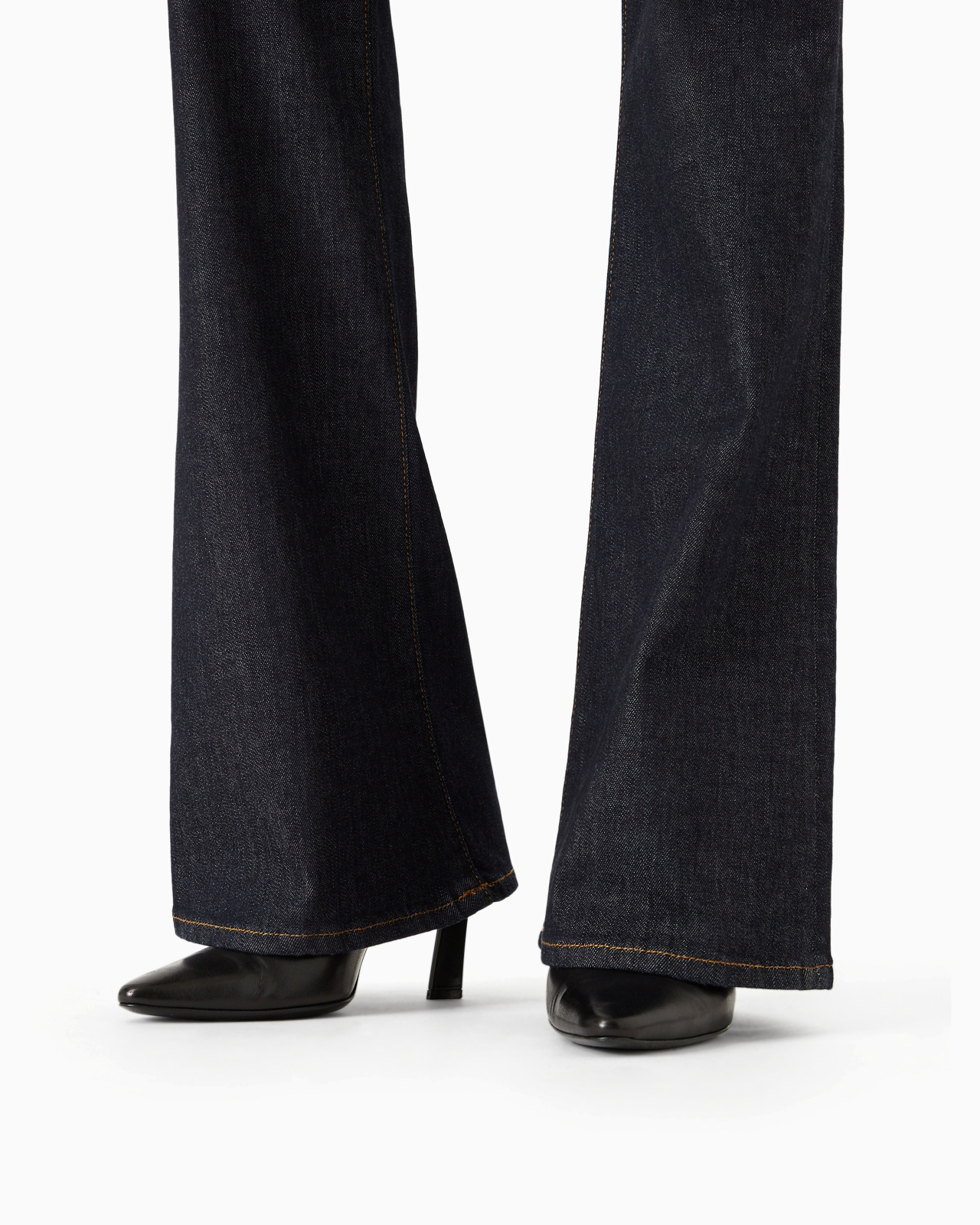 J47 Medium high-waisted, lightly worn-look, flared, stretch-denim jeans - 6