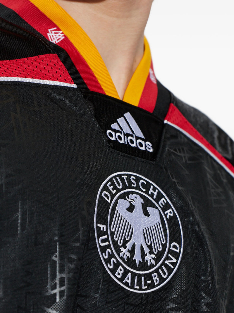 adidas Adidas Patterned V-neck T-shirt outlook