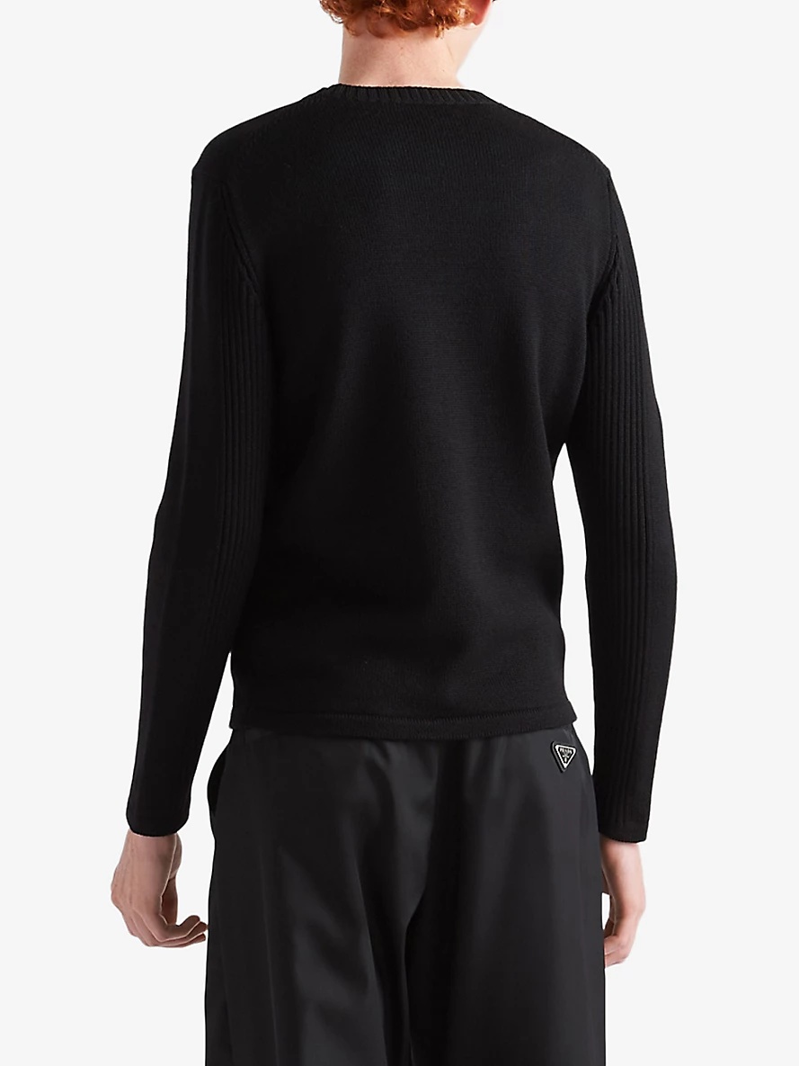 Brand-plaque patch-pocket wool jumper - 4