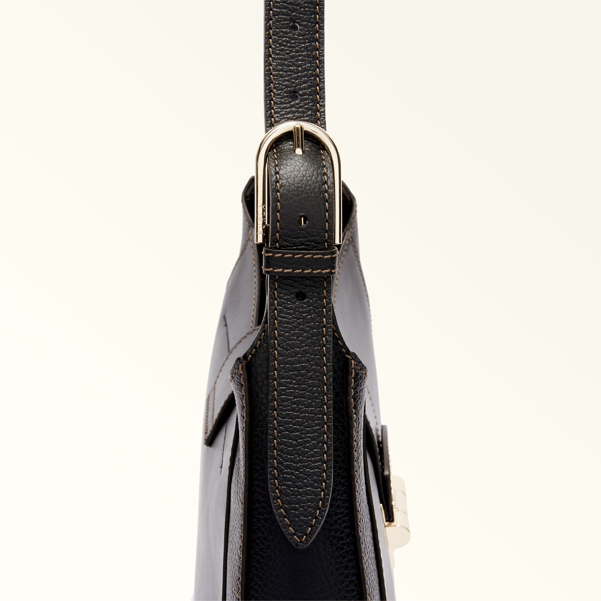 Furla Club 2 - 5