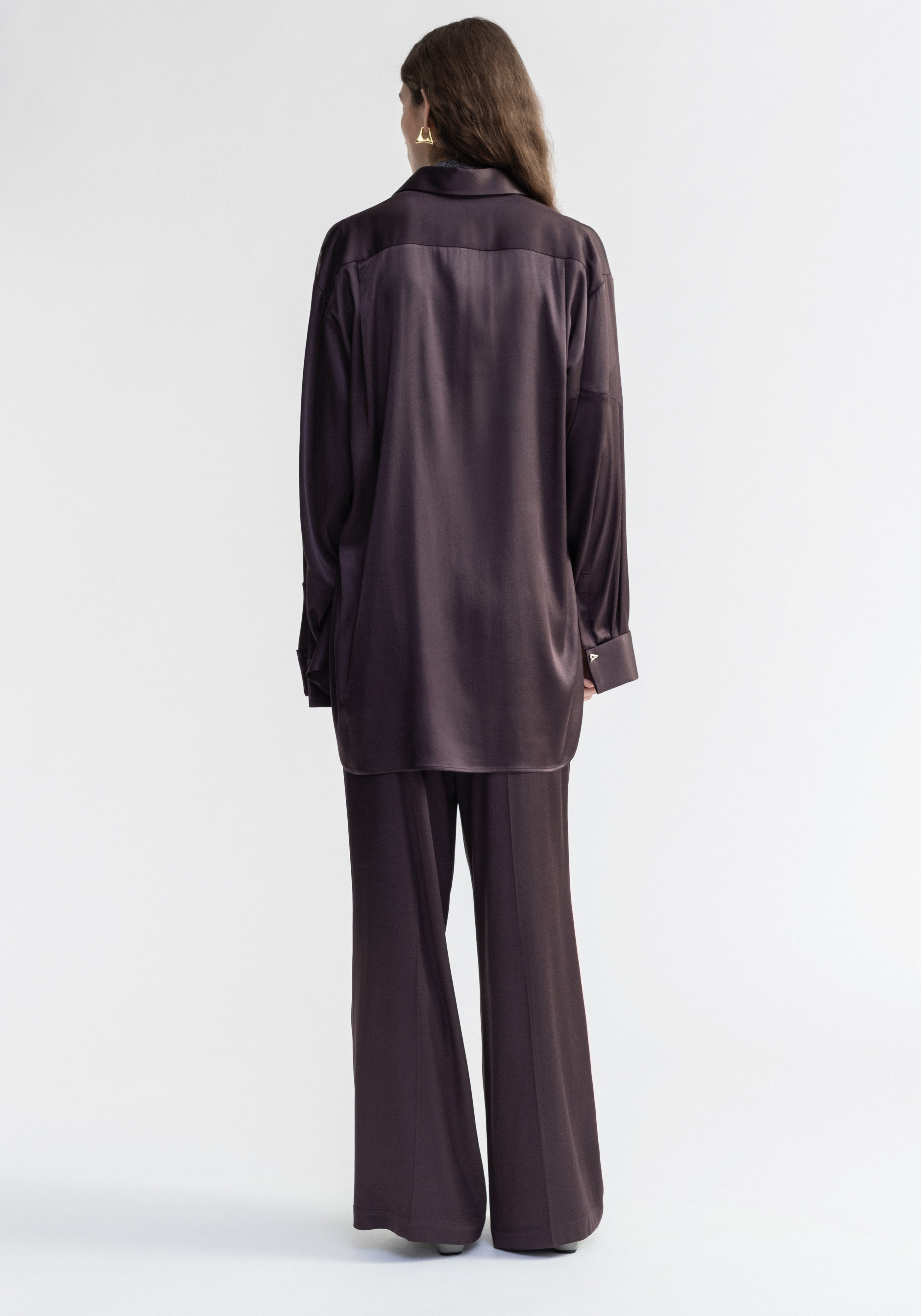 ABIGAIL
Oversized satin shirt - 4