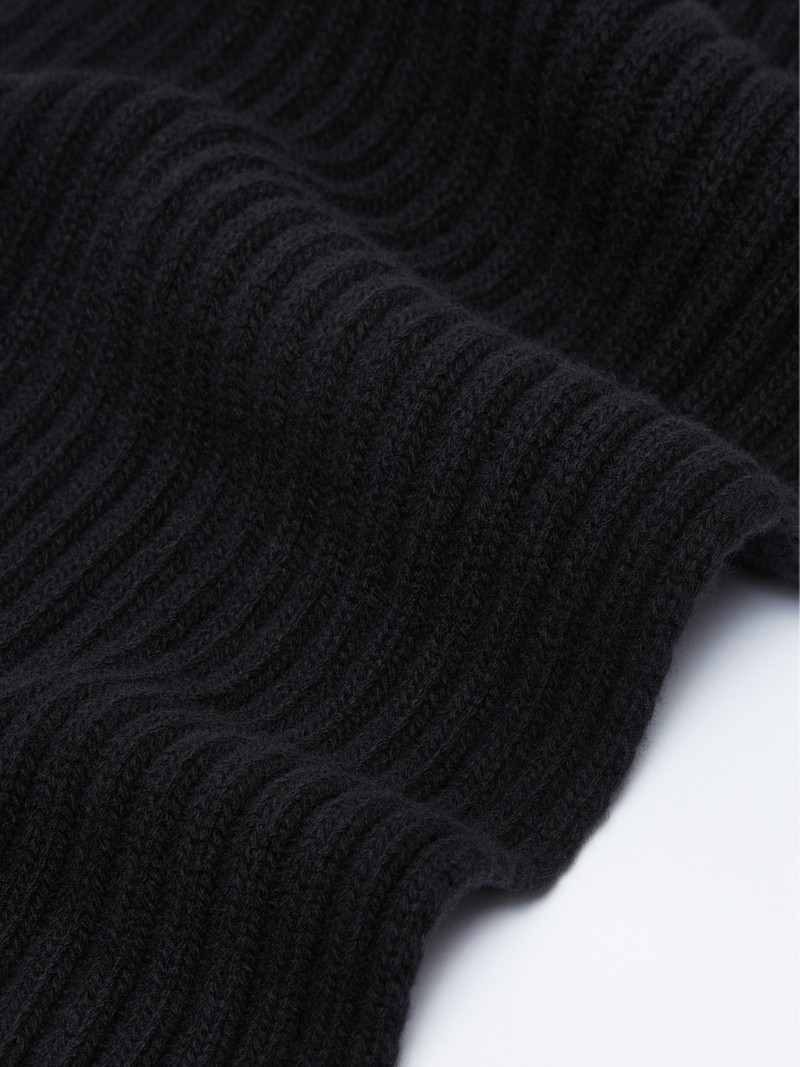 BIMBA Long wool scarf 3