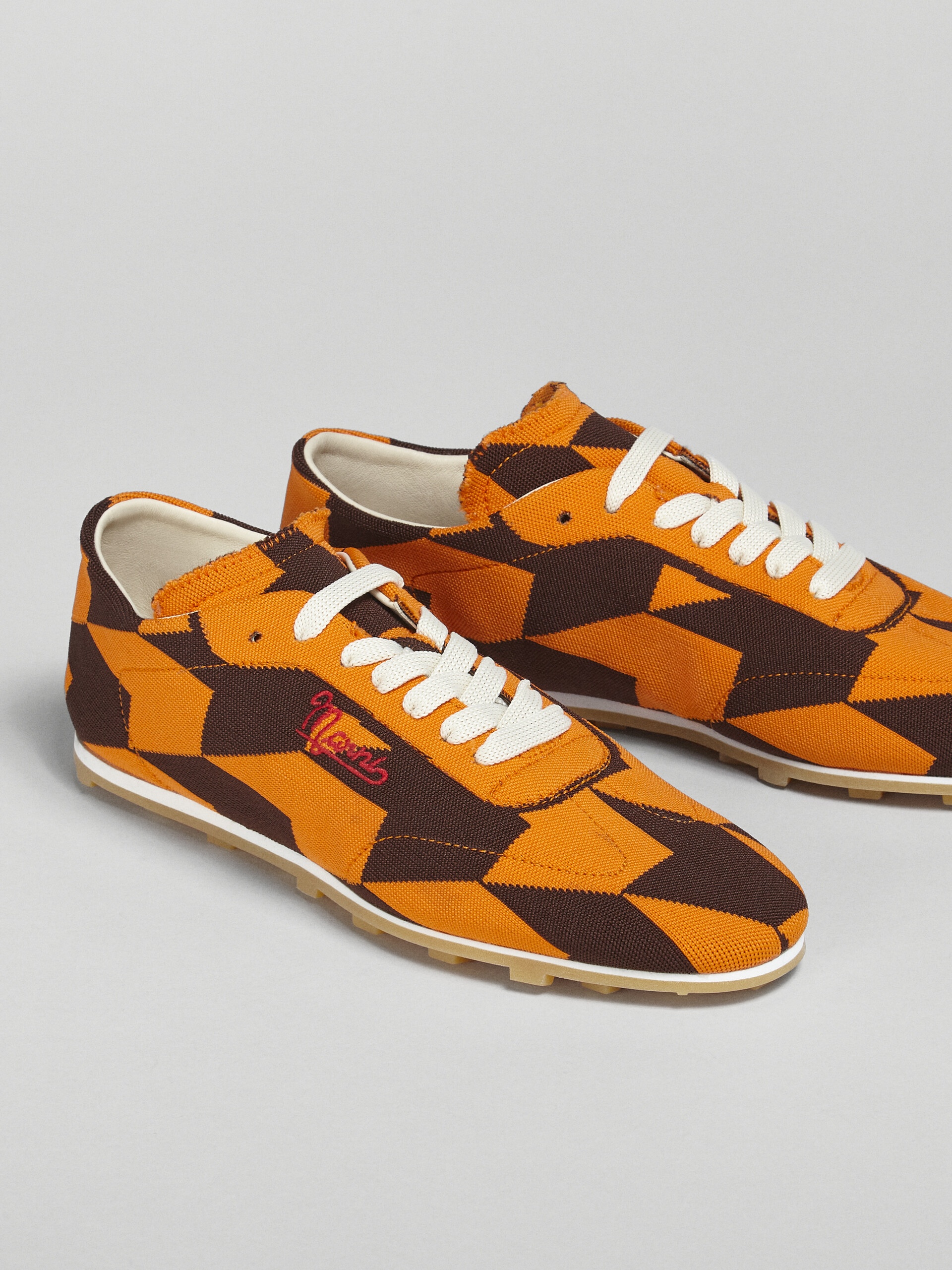 HOUNDSTOOTH STRETCH JACQUARD PEBBLE SNEAKER - 5