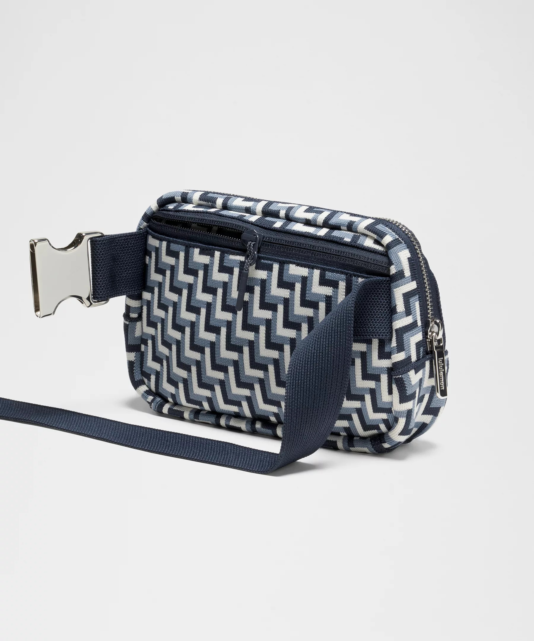 Everywhere Belt Bag 1L *L Monogram Knit - 3