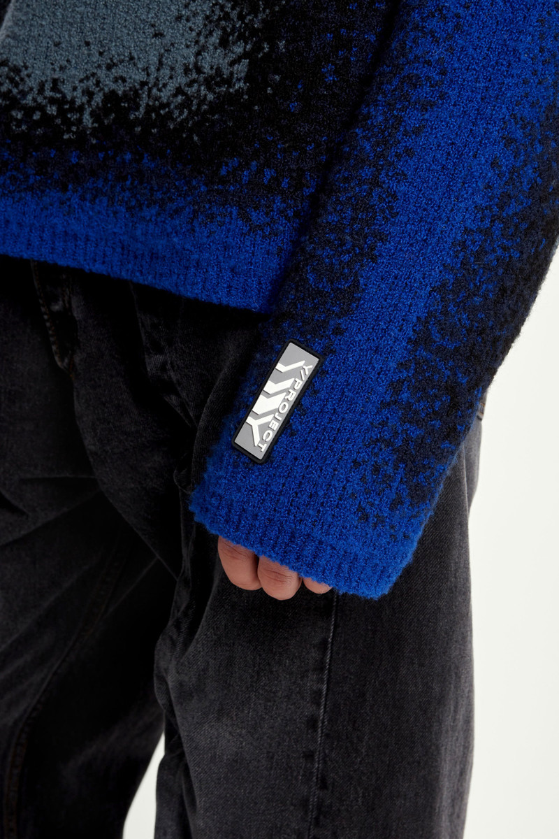 Gradient Heavy Knit Turtleneck 8