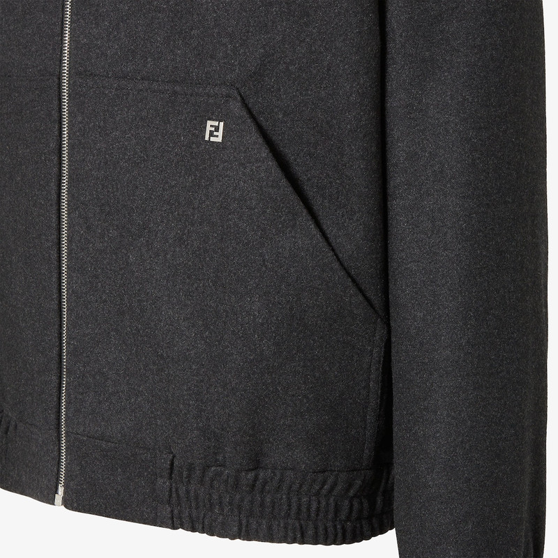 Sweatshirt 3