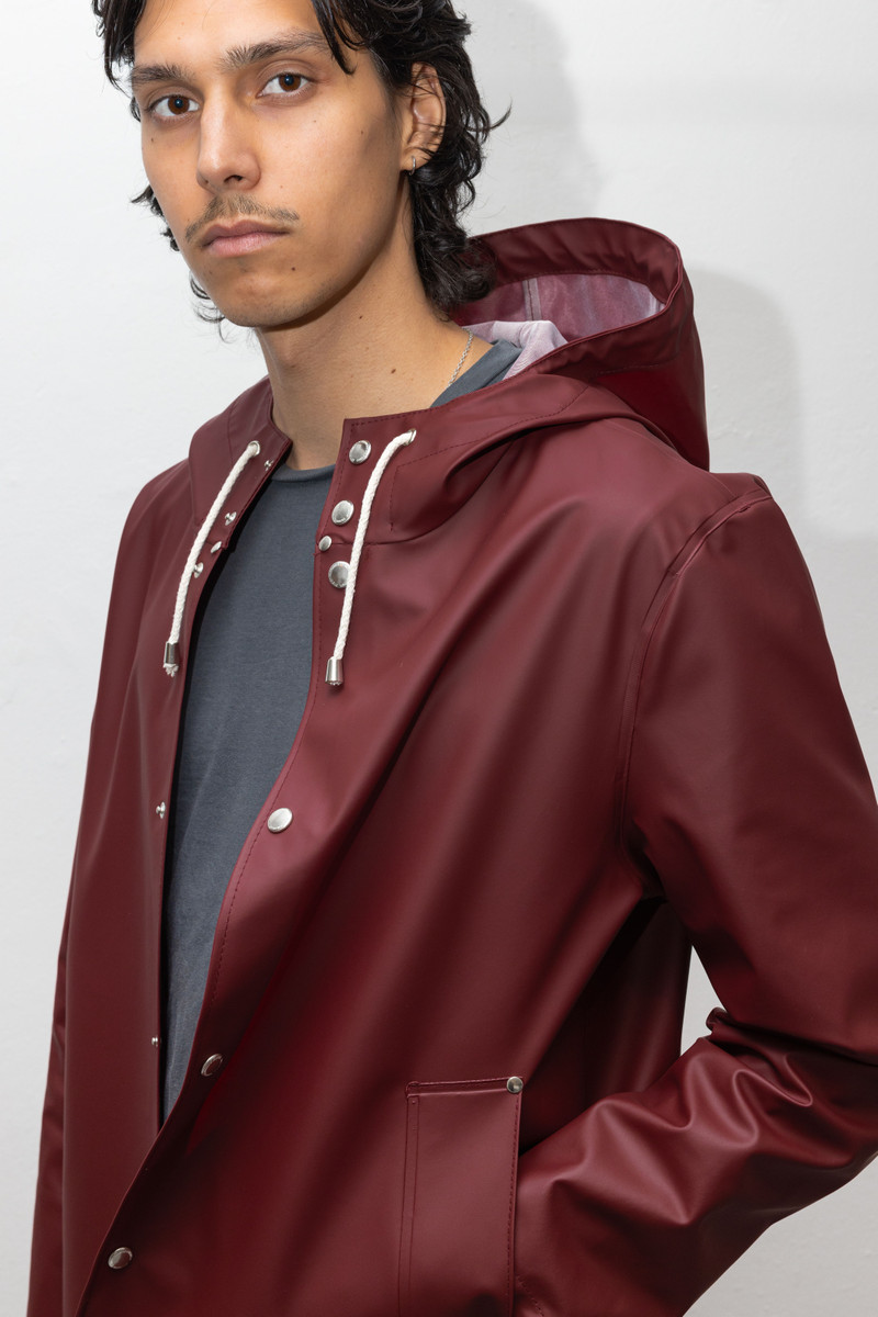 Stutterheim Stockholm Lightweight Raincoat Burgundy outlook