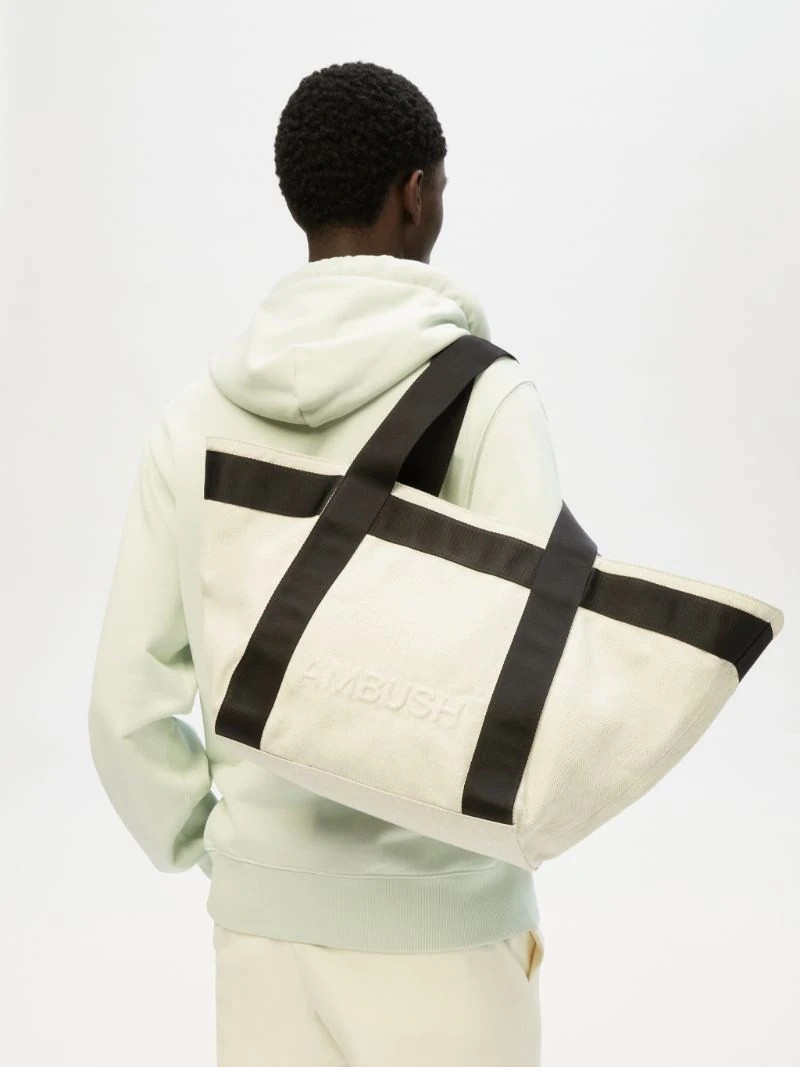 EMBOSS LOGO MINI TOTE 3