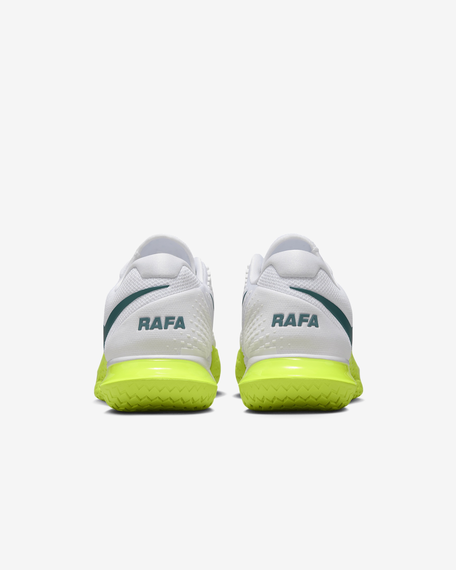 ⭐︎新品⭐︎【NIKE】テニスシューズ　RAFA 店舗ブログ【NEW】RAFA新色シューズ登場！！！のページです。