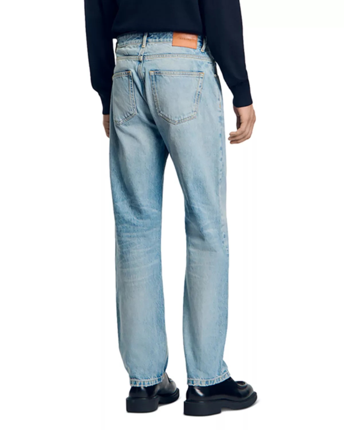 Stonewashed Jeans in Light Blue - 4