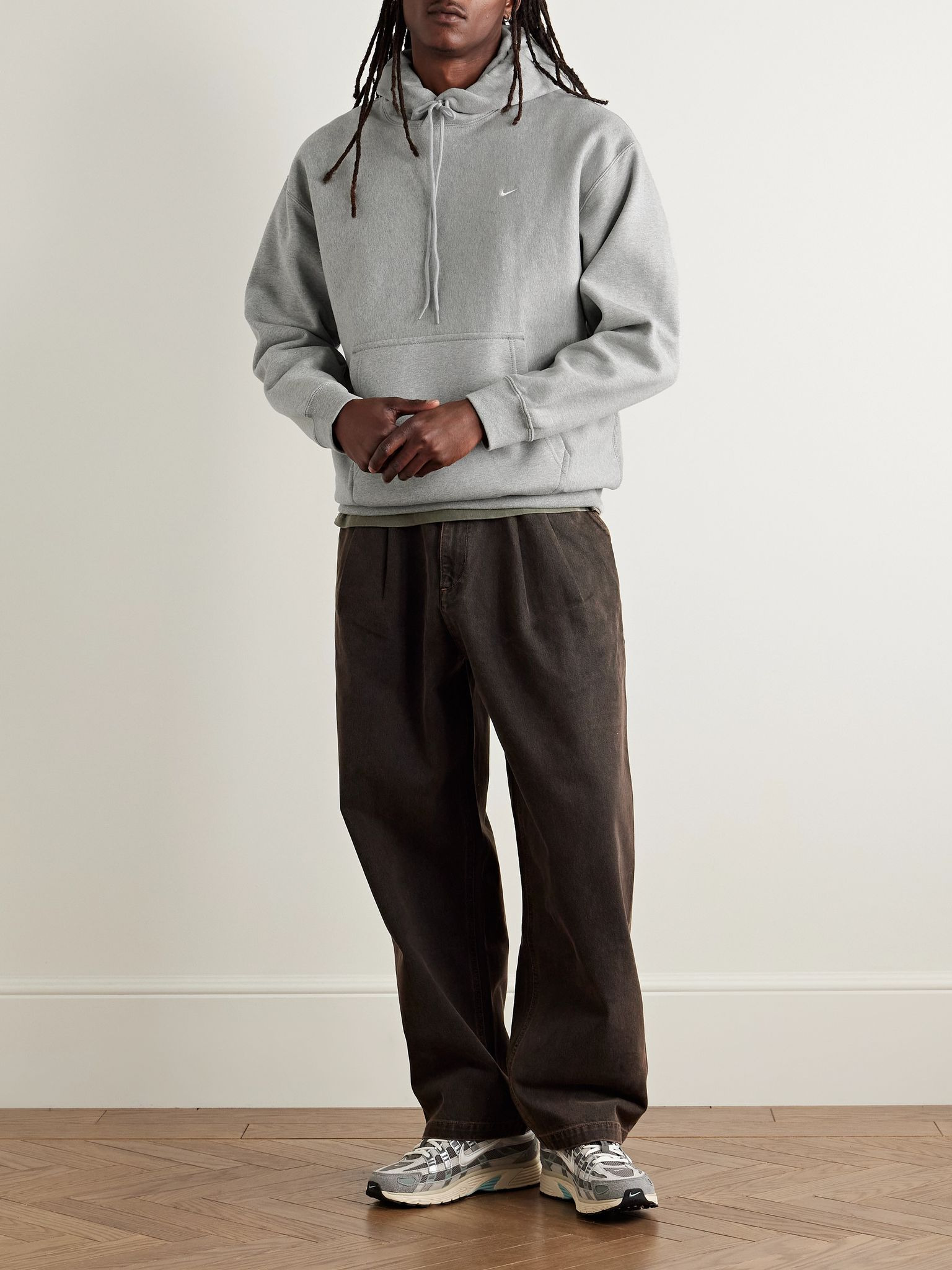 Solo Swoosh Logo-Embroidered Cotton-Blend Jersey Hoodie Gray - 2