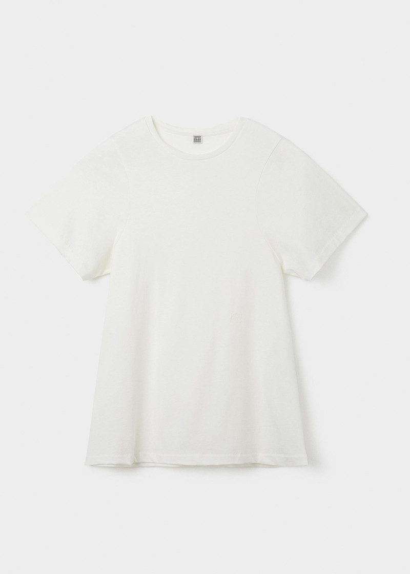 Curved seam tee off-white 1