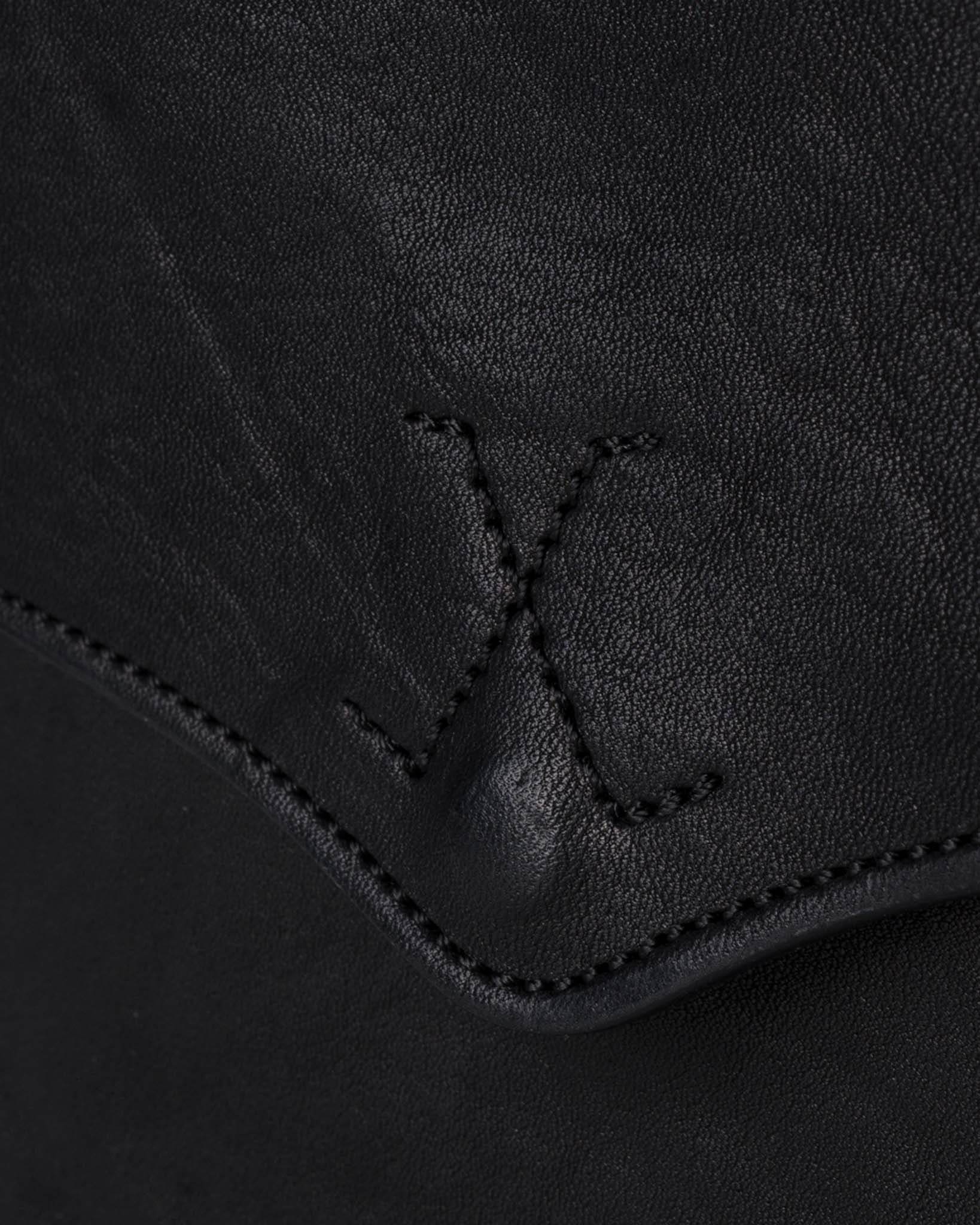 OGL-BV-TPW-HORSE-POCK-BAG-BLK OGL Brave Horsehide Pocket Bag - Black - 6