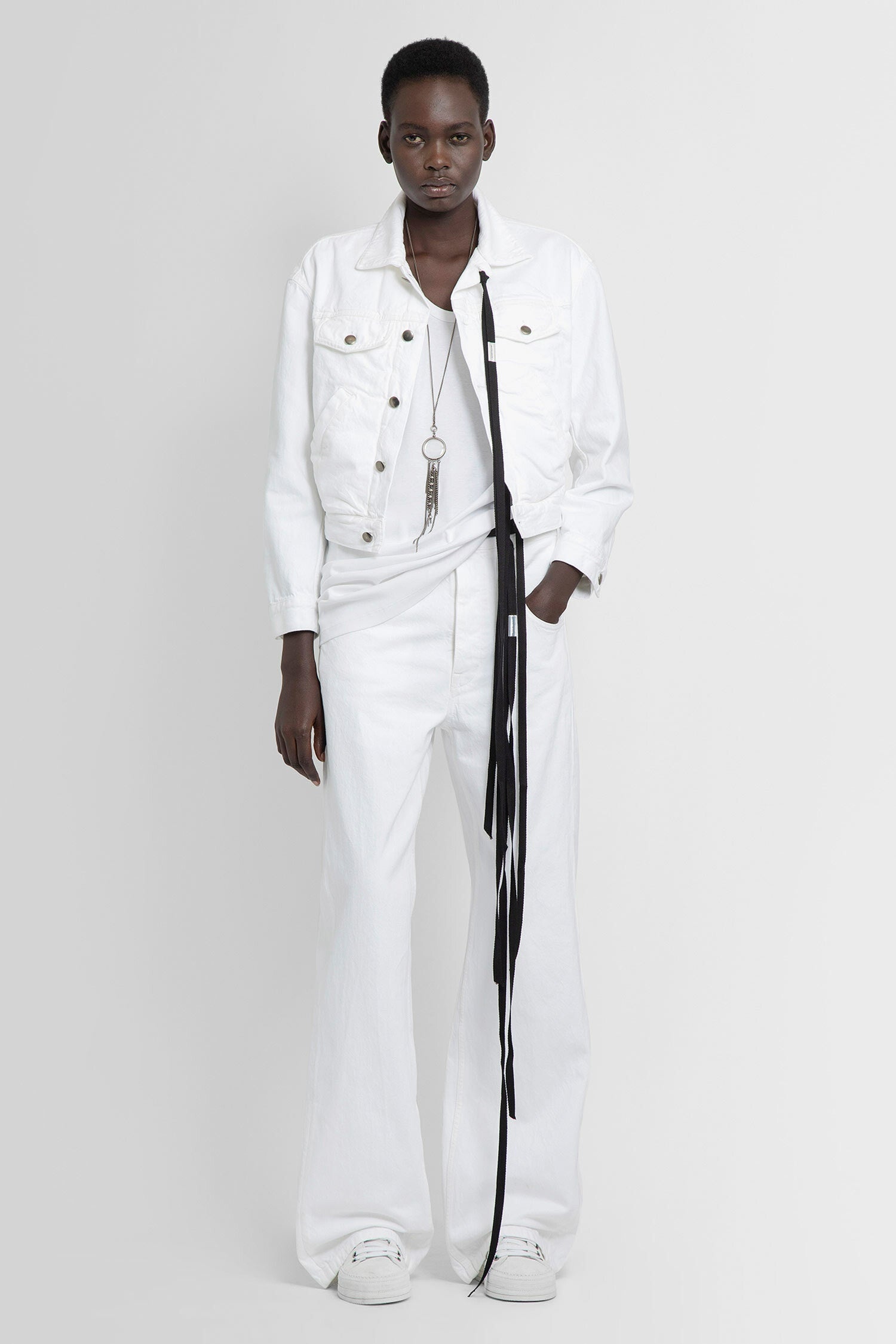 Claire-5-Pockets-Comfort-Denim-Trousers - 4