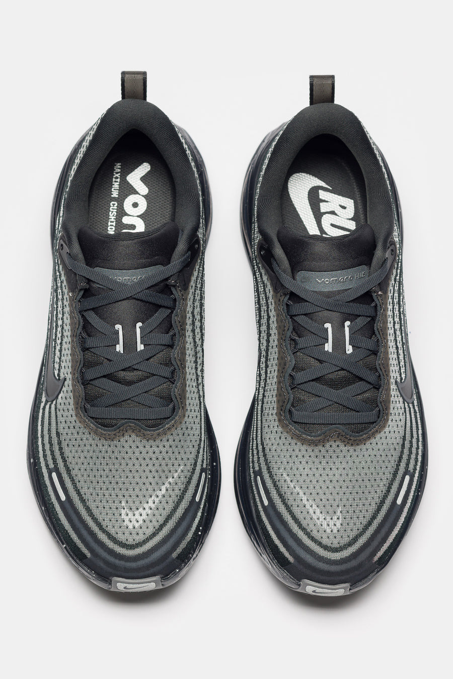 Vomero Plus Sneaker in Anthracite/Black/Dark Obsidian/Obsidian - 4
