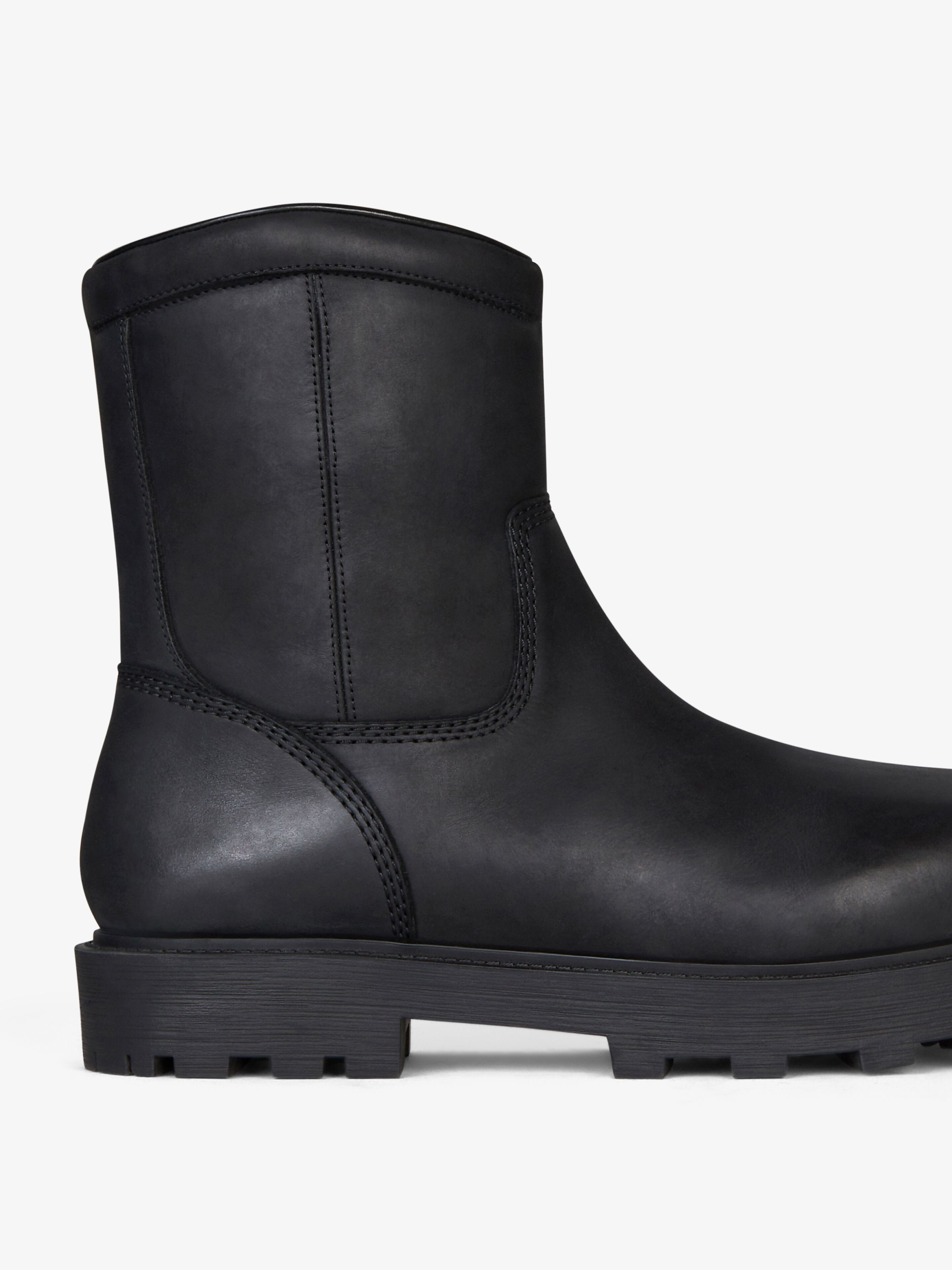 STORM ANKLE BOOTS IN NUBUCK WITH ZIP - 4