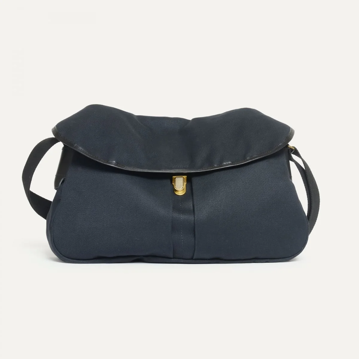 LÉON MESSENGER BAG - BLACK BM - 1