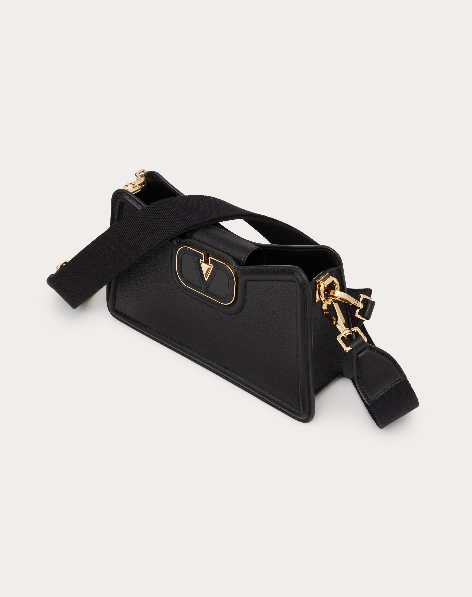 VLOGO LEATHER SHOULDER BAG IN GRAINY CALFSKIN - 5